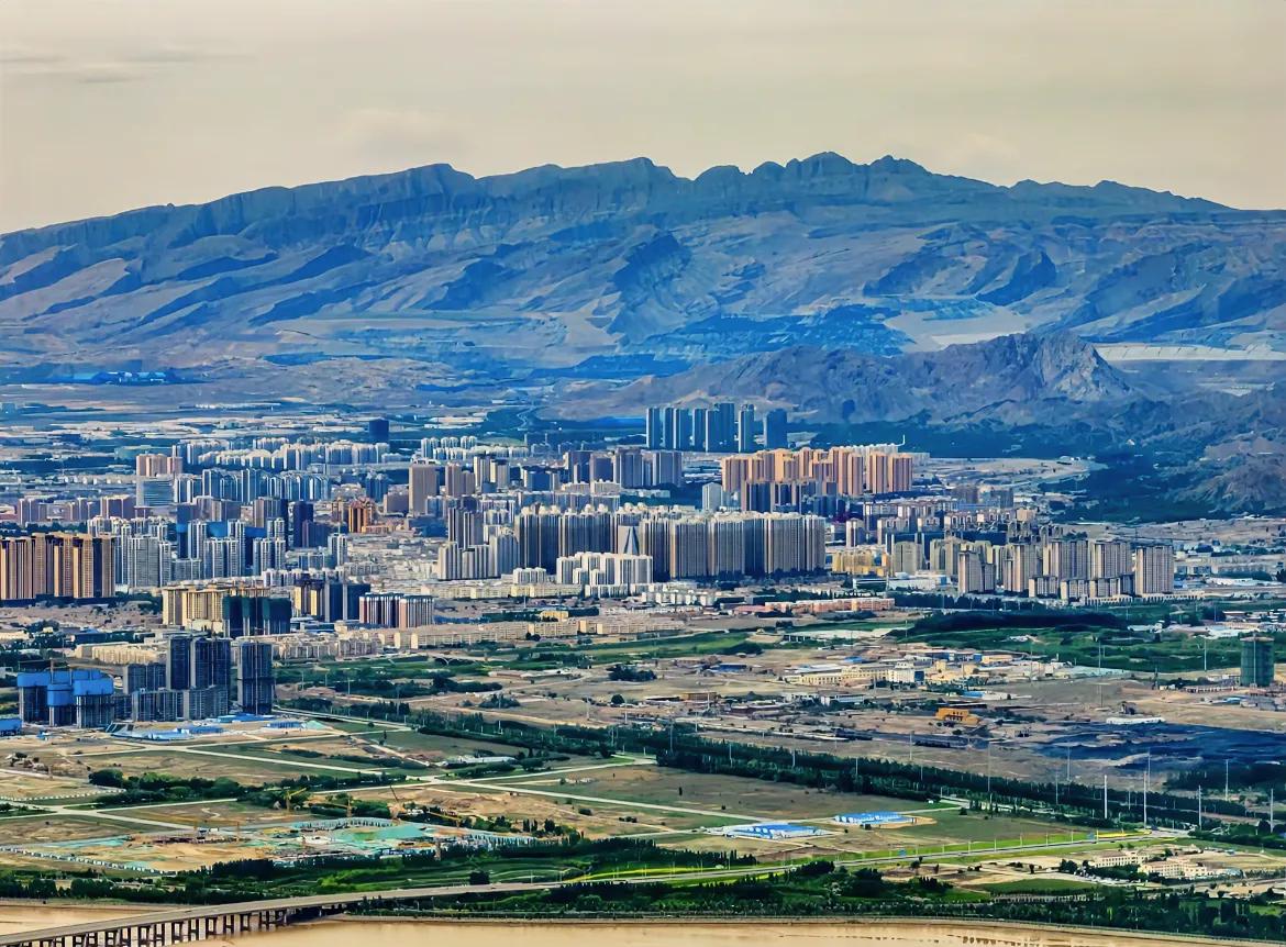 乌海市地理位置面积人口_乌海四季气候特点详解_乌海市地形气候水文