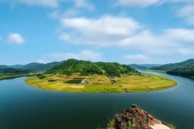 丹东旅游攻略_丹东常年降水分布特征_丹东最佳观赏地